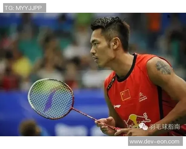 深入探讨足球的历史战术规则与技巧提升的全面指南 深入探讨足球的历史战术规则与技巧提升的全面指南