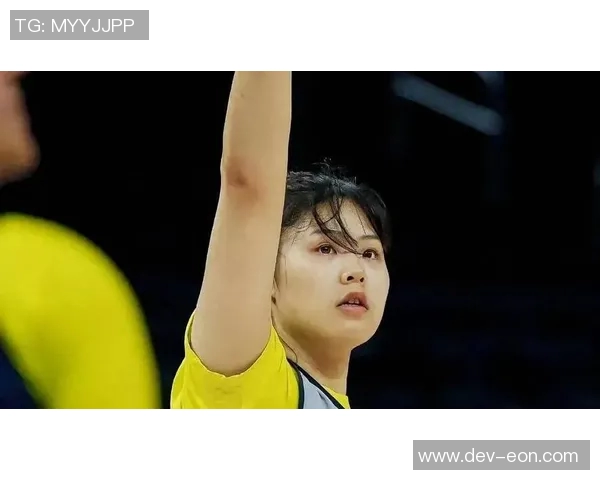 李月汝轰下23分11篮板助力球队夺常规赛第三名内线统治力引发冠军期待 李月汝轰下23分11篮板助力球队夺常规赛第三名内线统治力引发冠军期待